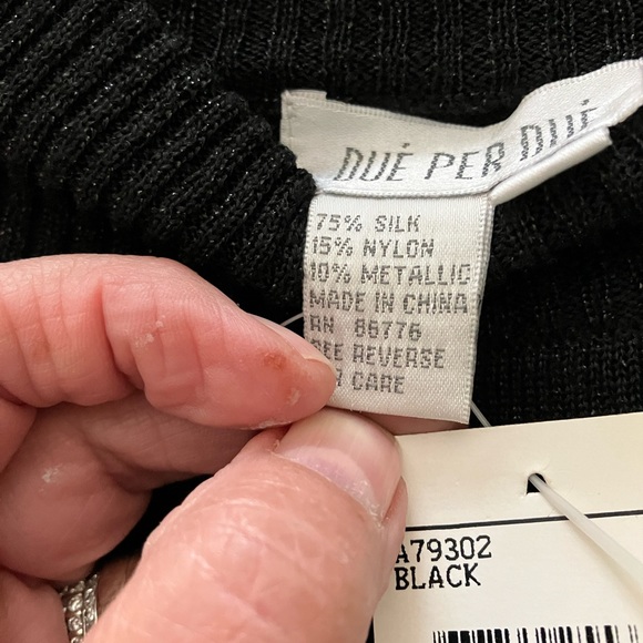 Due Per Due black silk metallic  short sleeve top. Size S - Picture 3 of 4